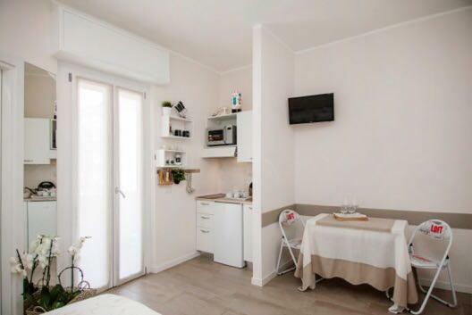 Cristel Apartment - 15 Min Da Milano Cormano Exterior photo